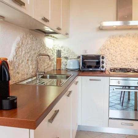 Сasa de vacaciones Victoria 1.5 Km From The - Happy